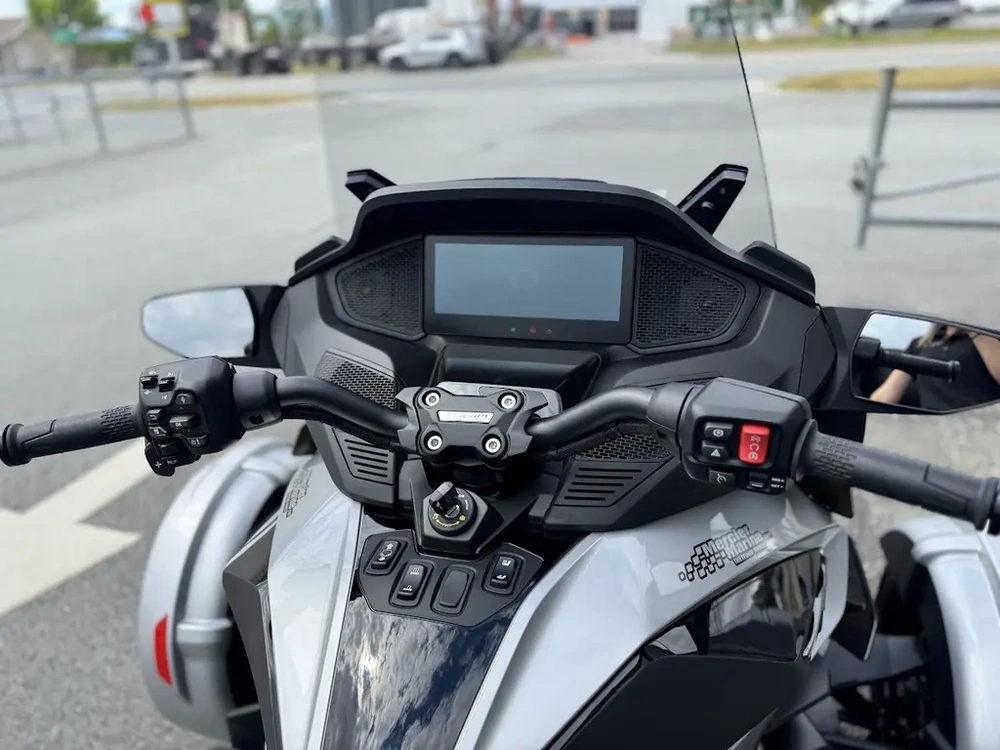 Can-am Rt Limited 2025 alt