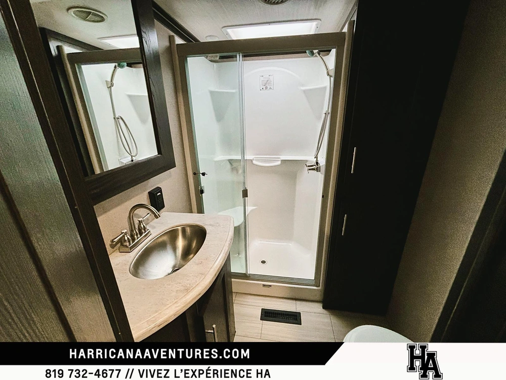 2018 Xlr Tunderbolt 422amp alt