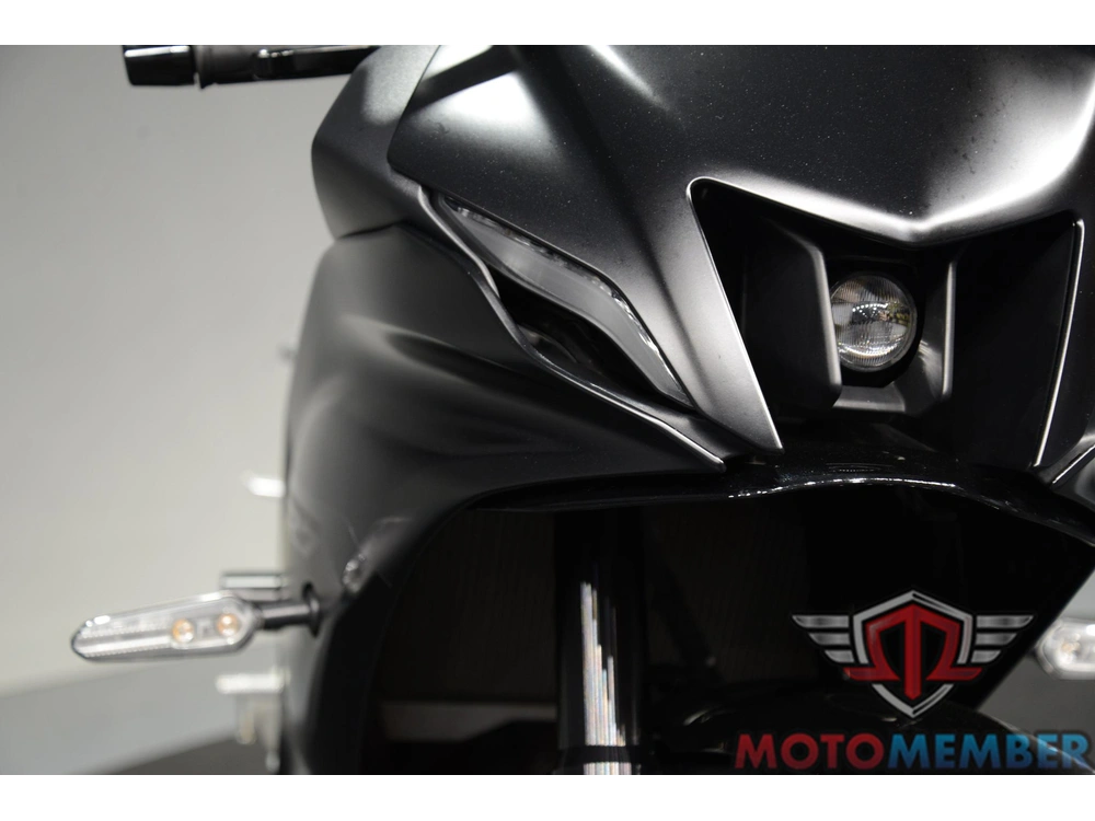 2025 Yamaha Yzf-r7 alt