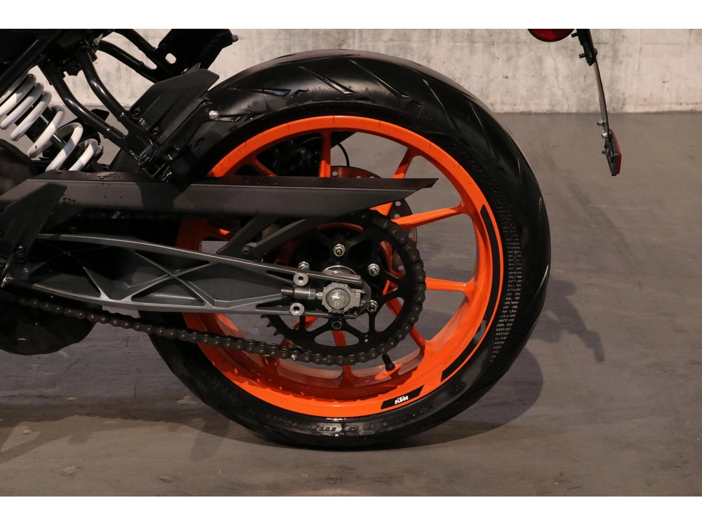 2022 Ktm Duke 390 alt