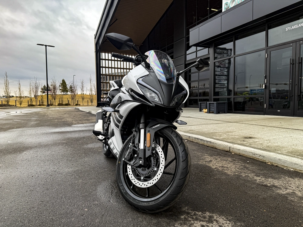2026 Cfmoto 300ss alt