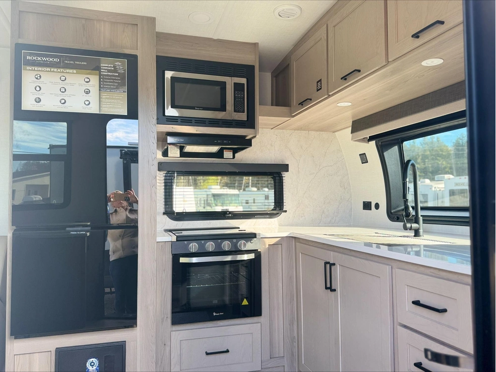 Forest River Rockwood Ultra Lite 301fkt 2026 alt