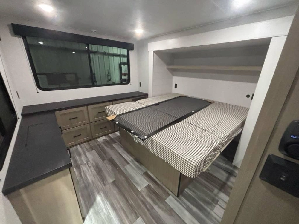 Jayco Jay Flight Bungalow 401loft 2026 alt
