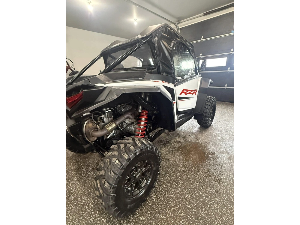 Polaris Rzr Xp 1000 2024 alt