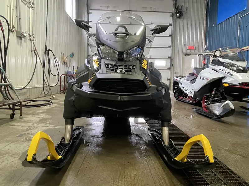 Ski-Doo Tundra LE 600 EFI 2025