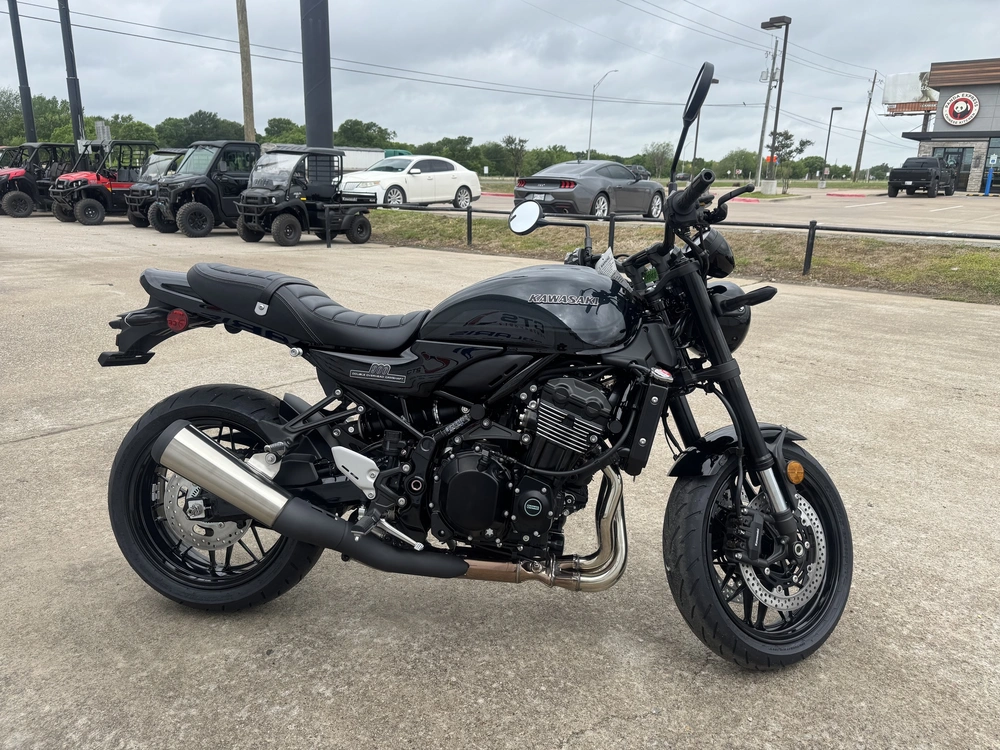 2026 Kawasaki Z900rs Abs alt