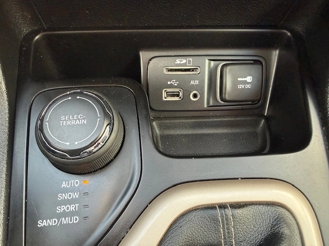 2014 Jeep Chrokee Limited alt