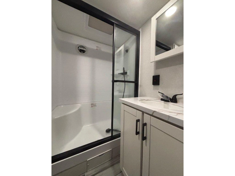 Jayco Jay Flight Bungalow 401loft 2026 alt