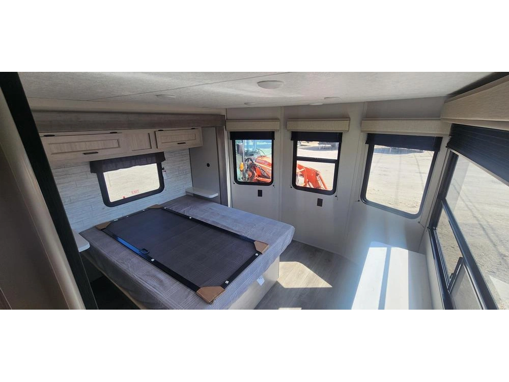 Coachmen Catalina 42condo 2026 alt