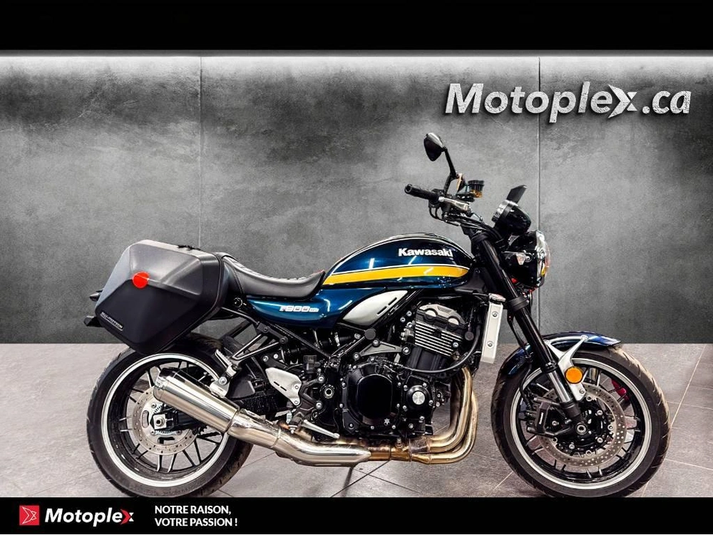 Kawasaki Z900rs 2022 alt