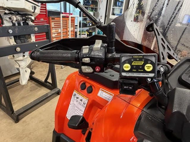 2021 Cfmoto Cforce 800 Touring alt