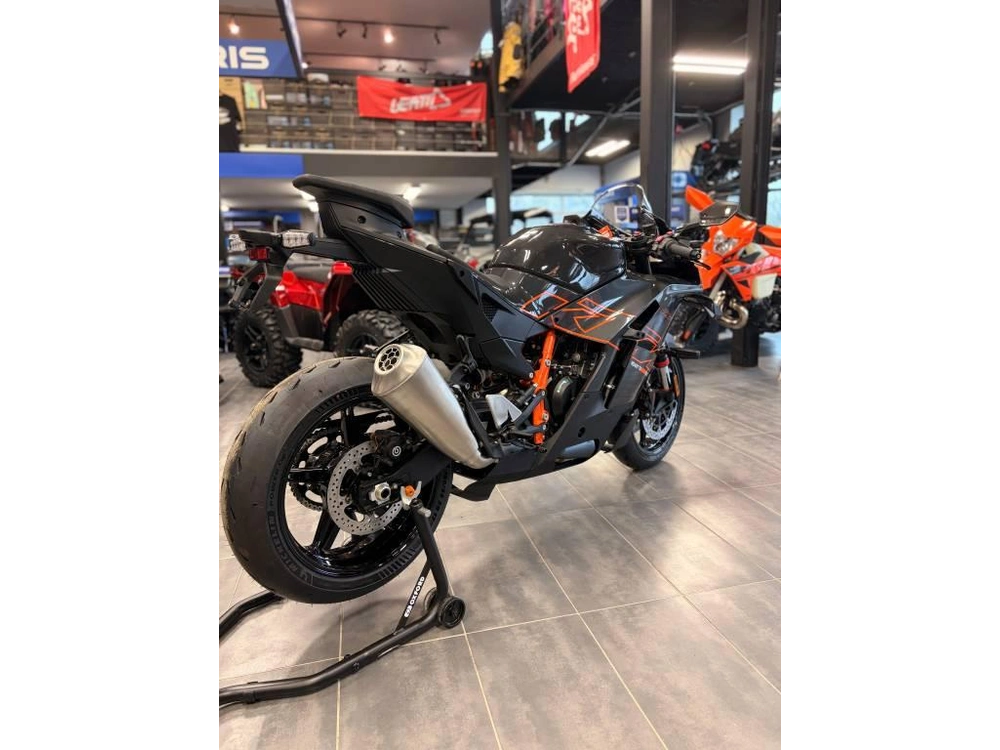 Ktm 990 Rc R 2026 alt