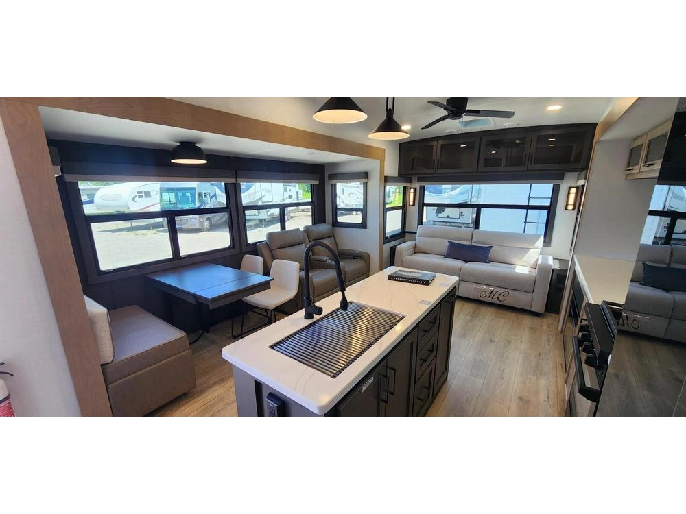 Forest River Rockwood Signature 361rls 2026 alt