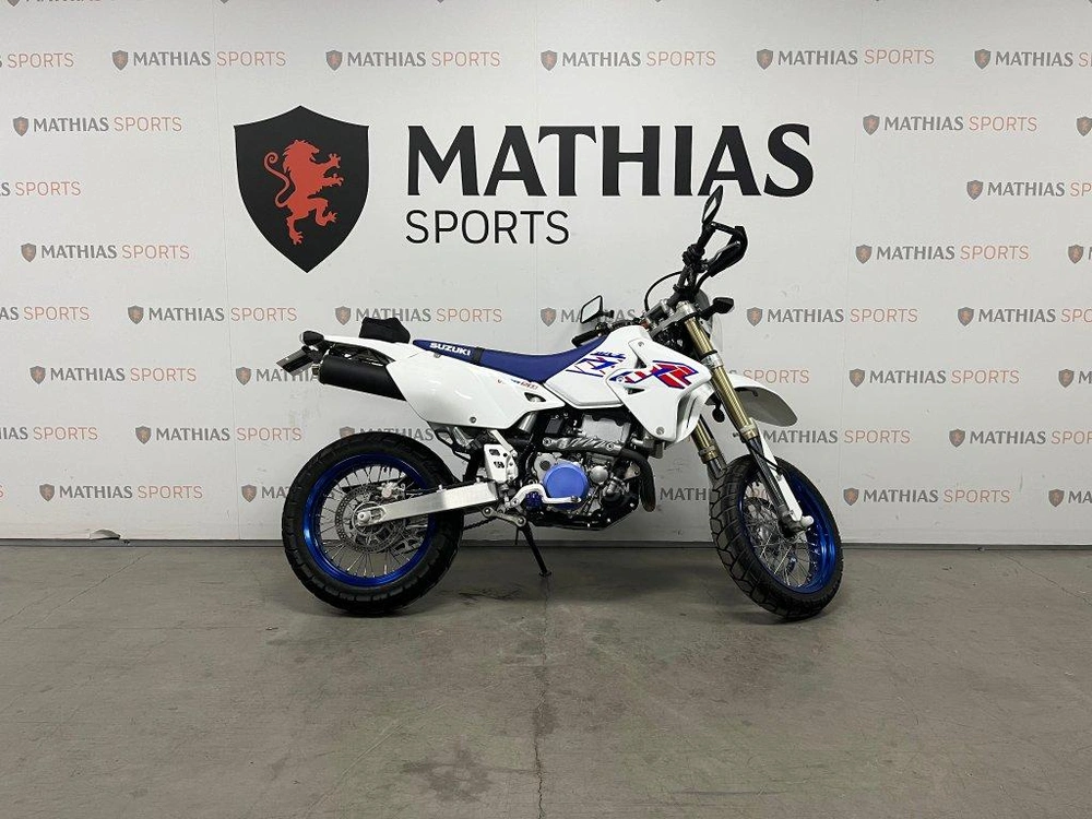 2023 Suzuki Drz400sm alt