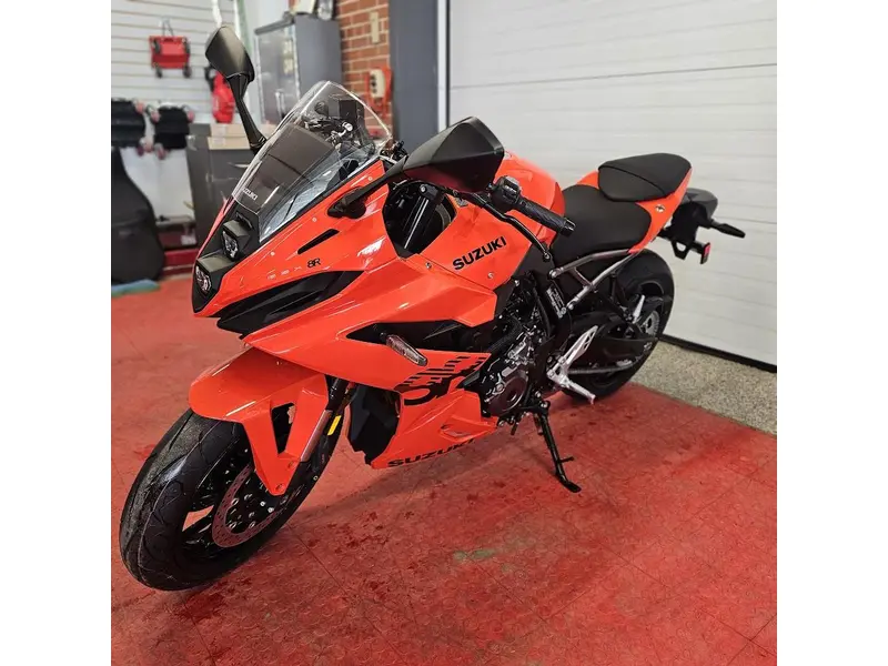 2026 Suzuki GSX 8R thumbnail 4
