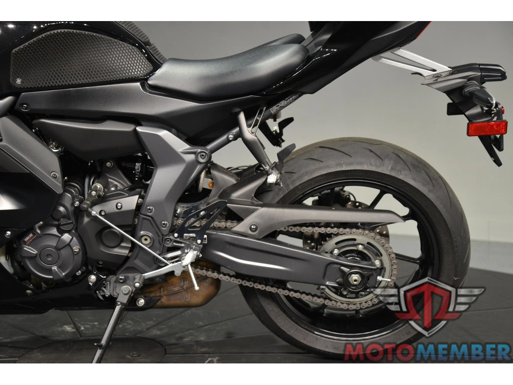 2025 Yamaha Yzf-r7 alt
