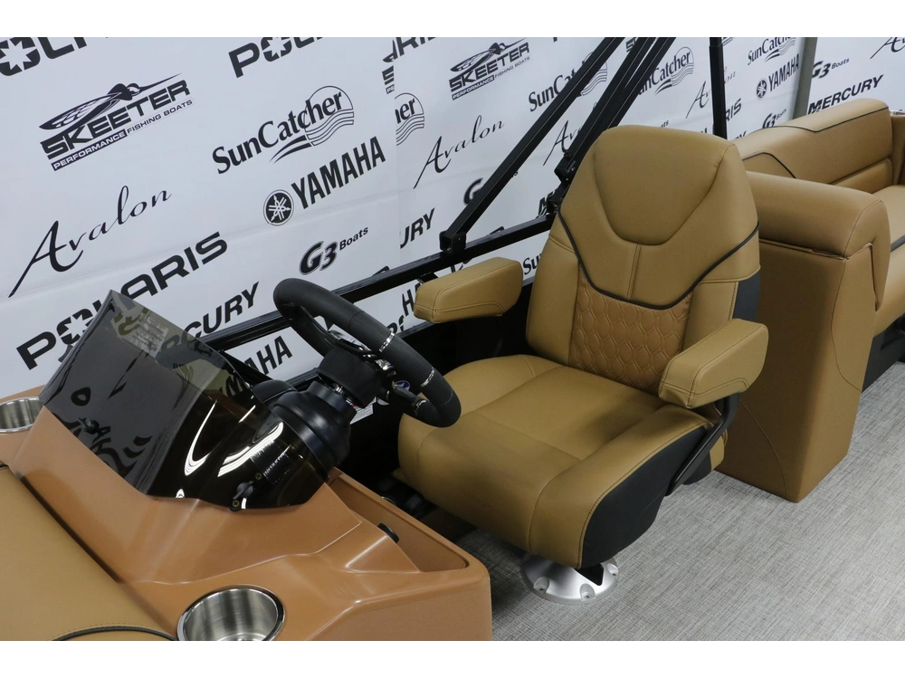 Avalon Venture 2385 Ql + Yamaha Vmax 115 Hp 2026 alt