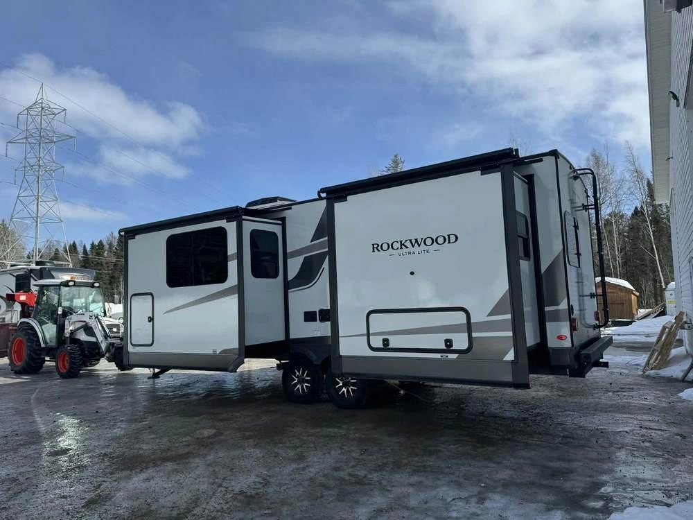 Forest River Rockwood Ultra Lite 2619fk 2026 alt