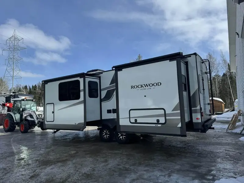 2026 Forest River ROCKWOOD ULTRA LITE 2619FK
