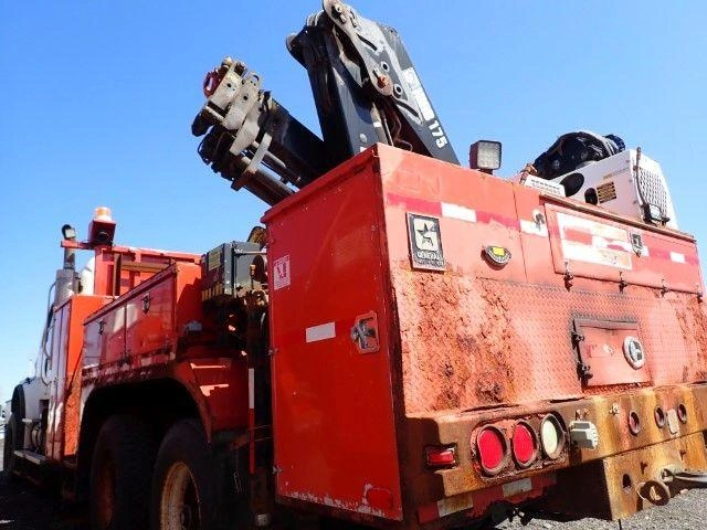 Freightliner M2112v 2007
