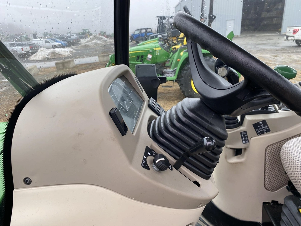 John Deere 4066r 2022 alt