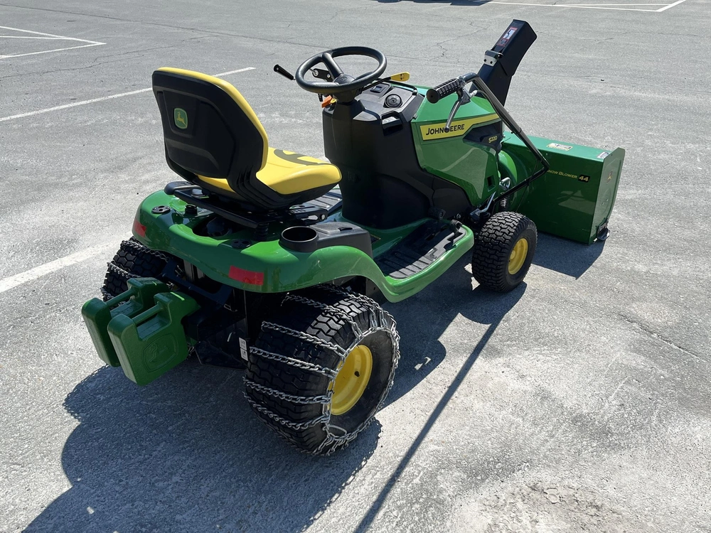 2025 John Deere S220 alt