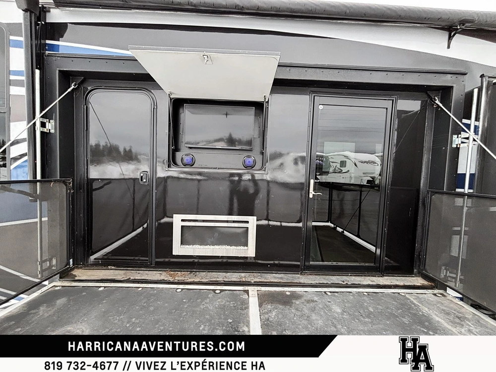 2018 Xlr Tunderbolt 422amp alt