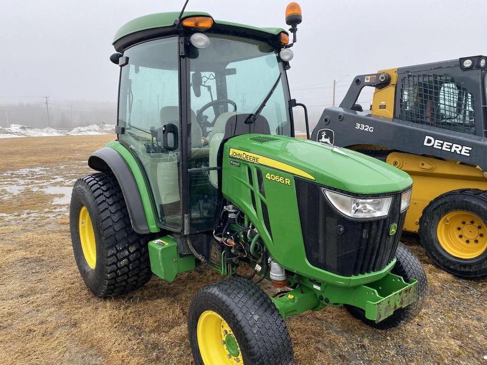 John Deere 4066r 2022 alt