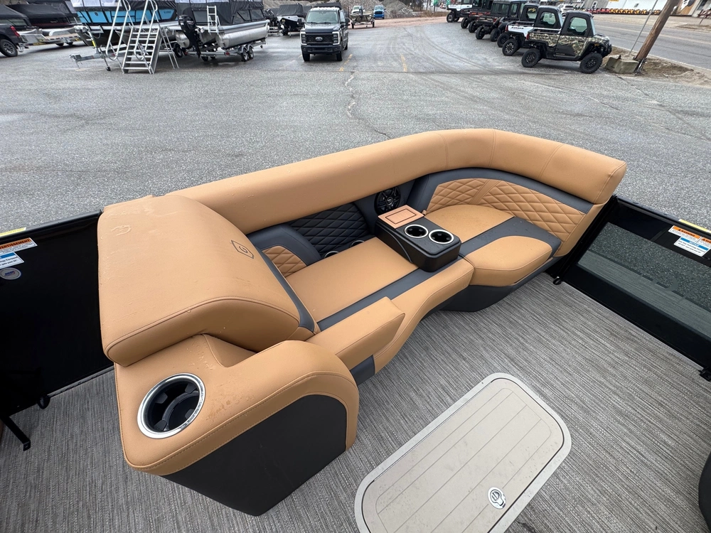 2026 Godfrey Marine Mc 235 Ultra Lounger Cocaptain alt