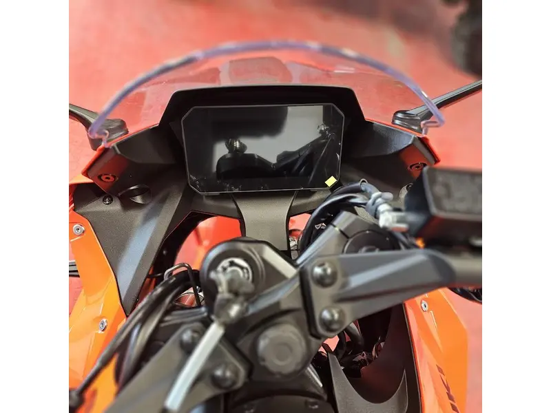 2026 Suzuki GSX 8R thumbnail 18