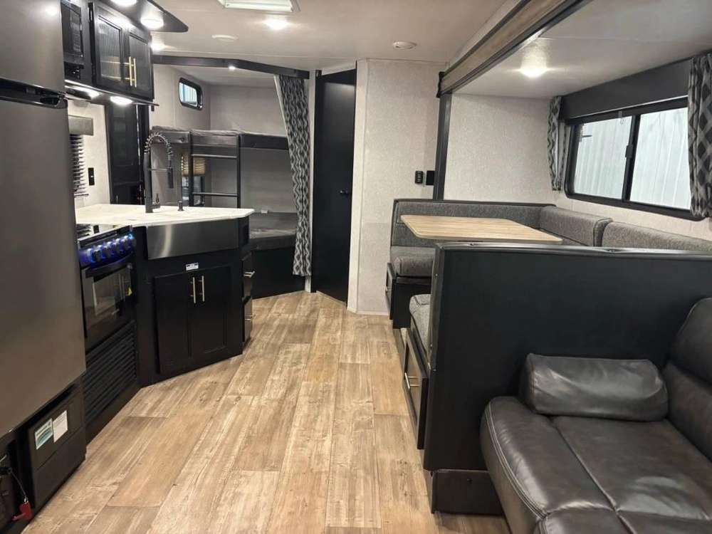 Cherokee Grey Wolf 27dbh 2022 alt
