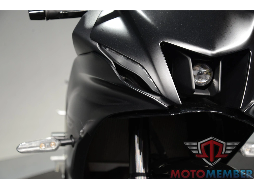 2025 Yamaha Yzf-r7 alt