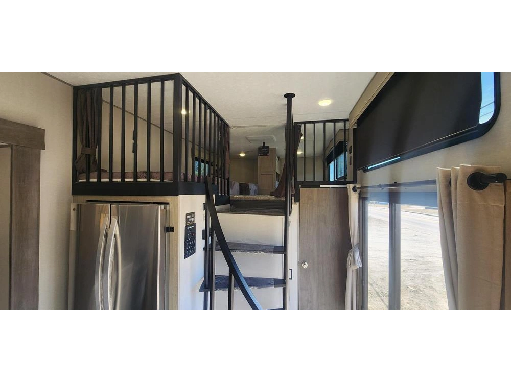 Coachmen Catalina 42condo 2026 alt