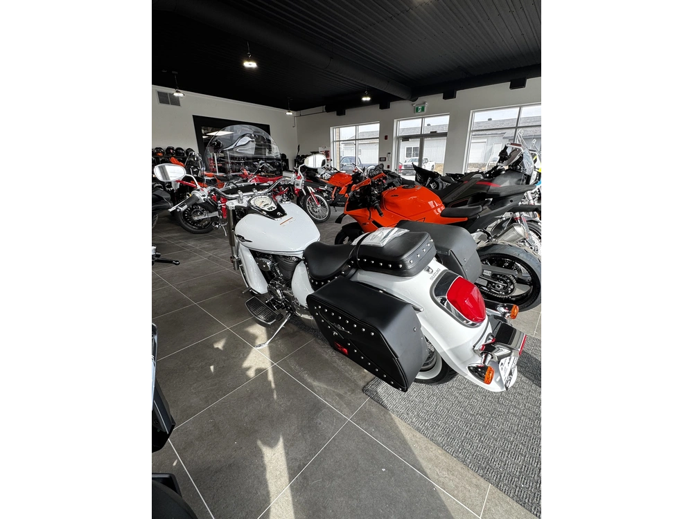 Suzuki Boulevard C50t 2025 alt