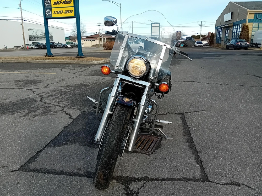Yamaha V-star 1100 1999 alt