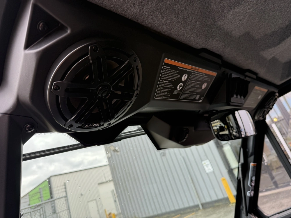 2026 Can-am Defender Max Limited Cab Hd11 alt