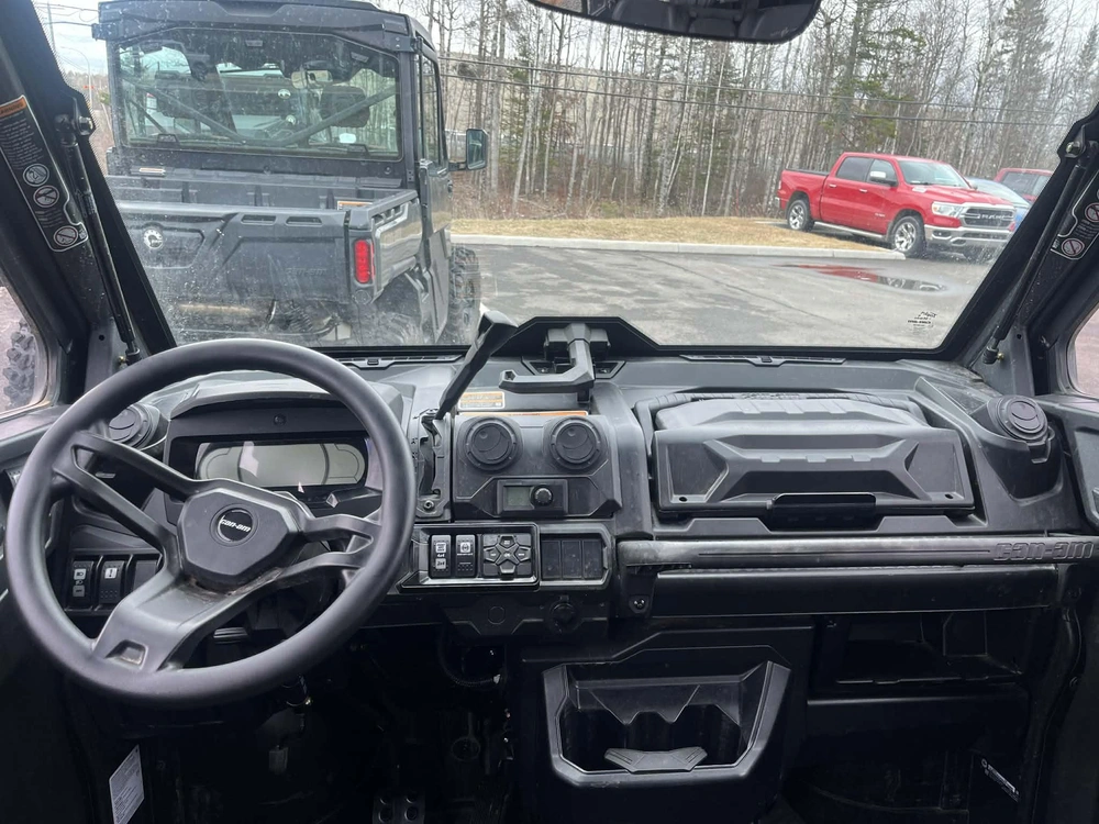 2025 Can-am Ssv Def Max Texcab 65 Hd10 Bk 25 Limited Hd10 alt