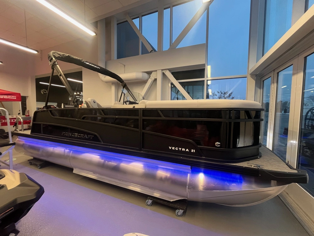 Princecraft Vectra 23 Rl 3 Quilles 150 Hp Pro Xs Et Toit Campeur 2026 alt