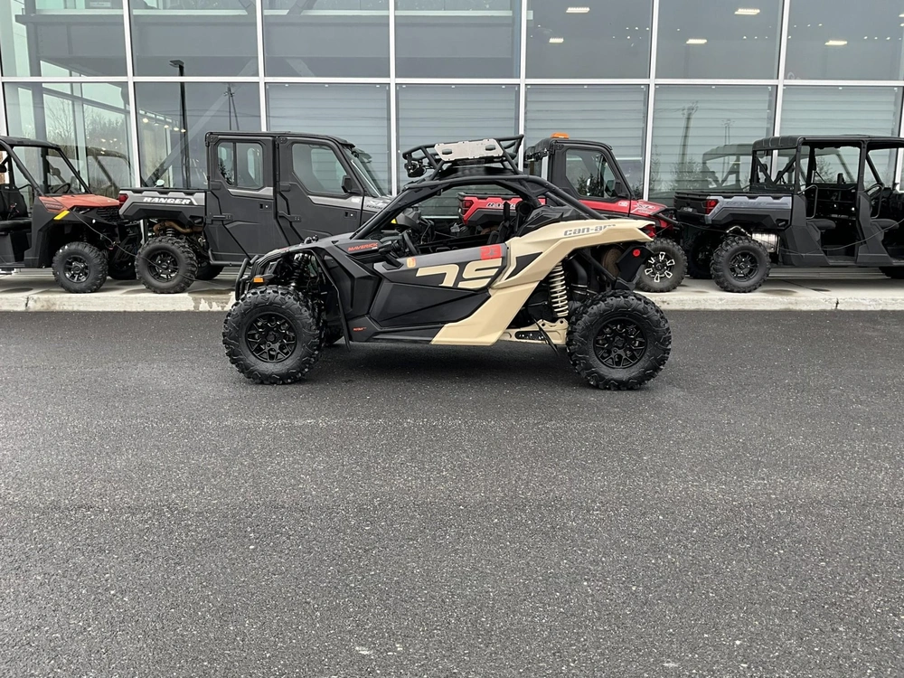 2022 Can-am Maverick alt