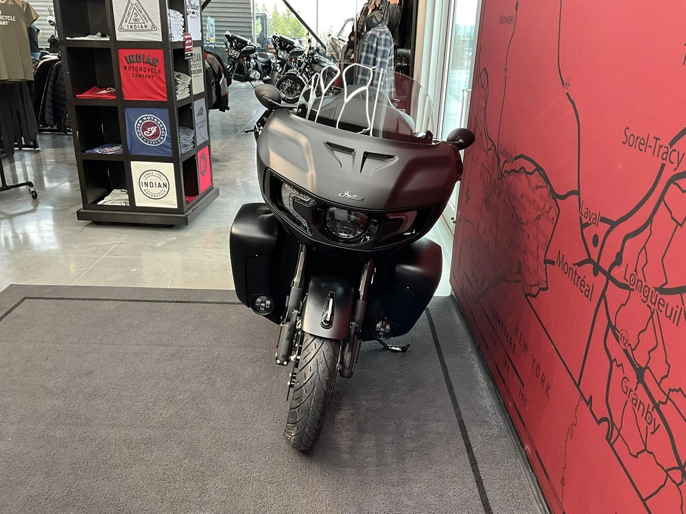 2026 Indian Motorcycle Pursuit Dark Horse alt