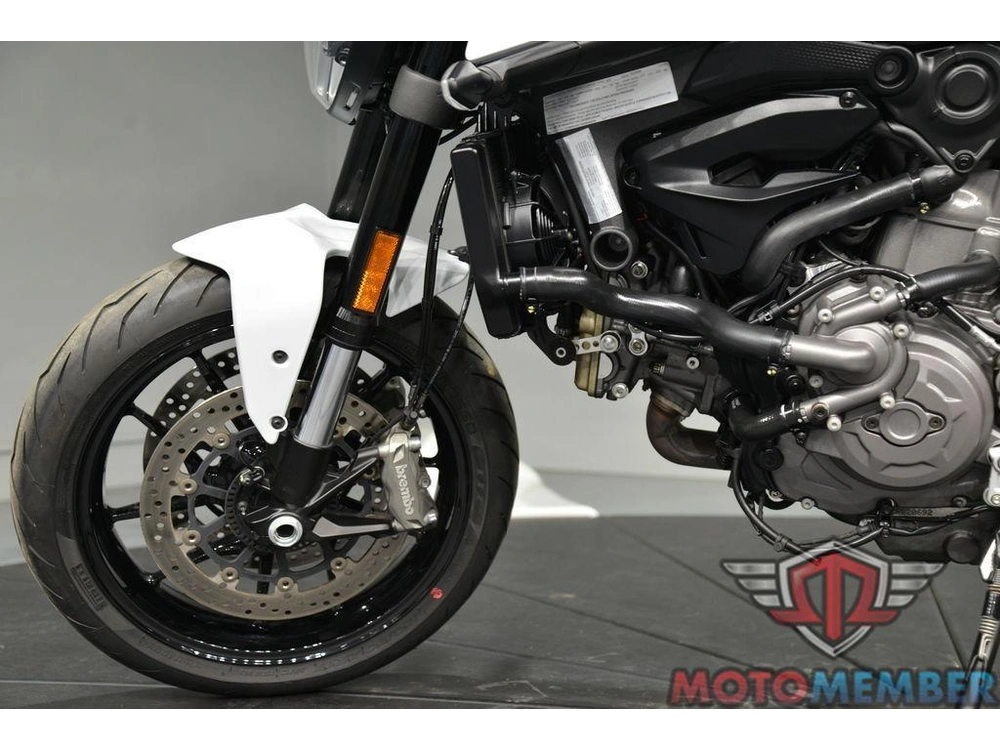 2024 Ducati Monster Plus Iceberg White alt