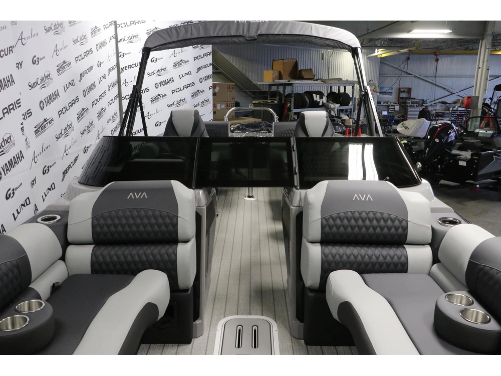 2026 Avalon Catalina 2585 Qls Windshield + Mercury 200 Hp alt