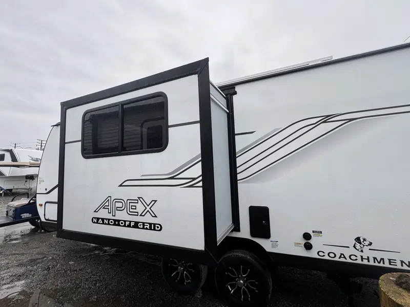Coachmen APEX NANO 203RBK 2026