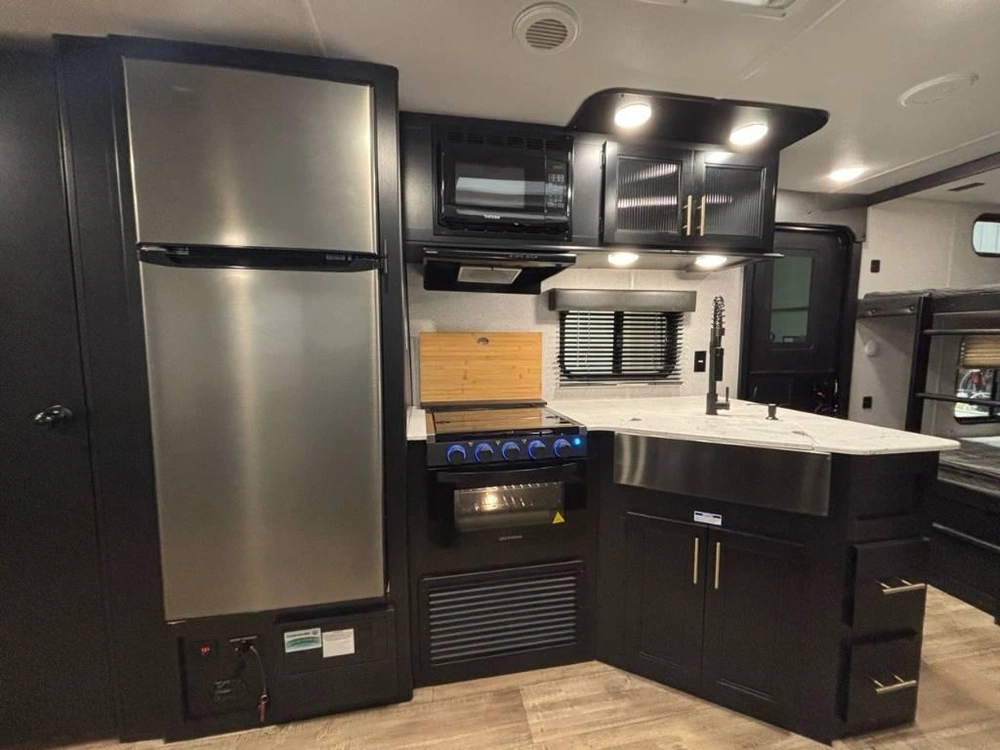 Cherokee Grey Wolf 27dbh 2022 alt