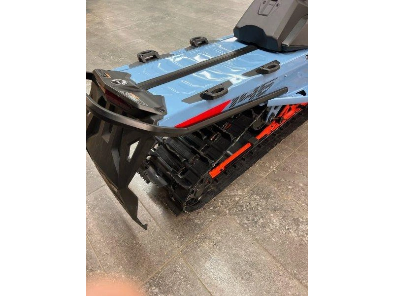 Ski-doo Backcountry X-rs 146 (43'') 850 E-tec Ice Storm 150 1.5'' E.s. W/ 10.25'' Touchscreen 2026 alt