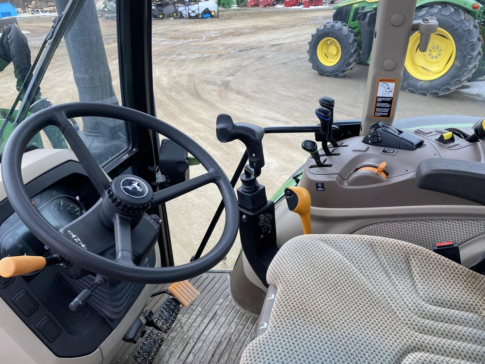 John Deere 5090m 2022 alt