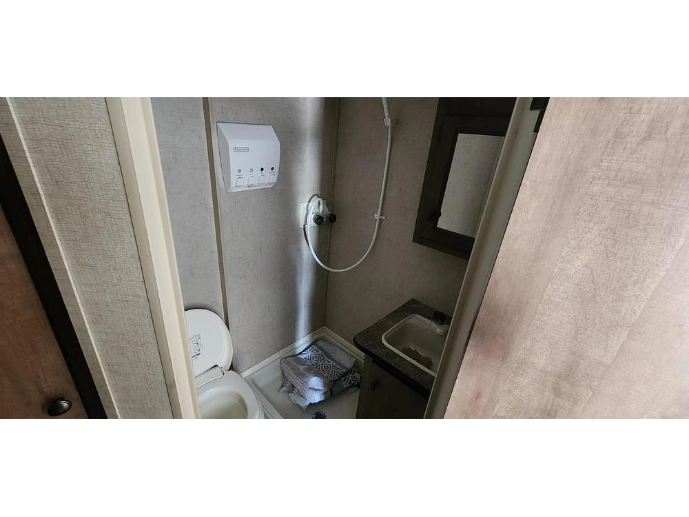 Escape 196bhs 30rls 2017 alt