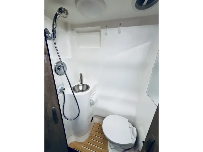 2022 Winnebago ERA 70A thumbnail 11