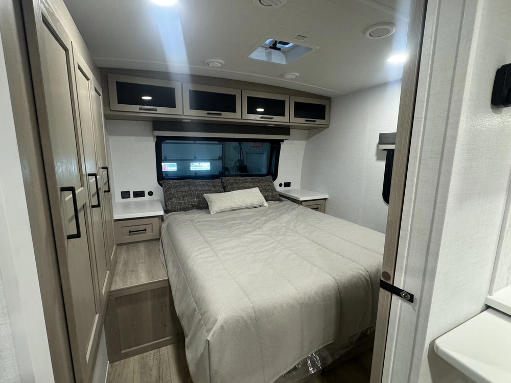 Forest River Rockwood Ultra Lite 2606ws 2026 alt