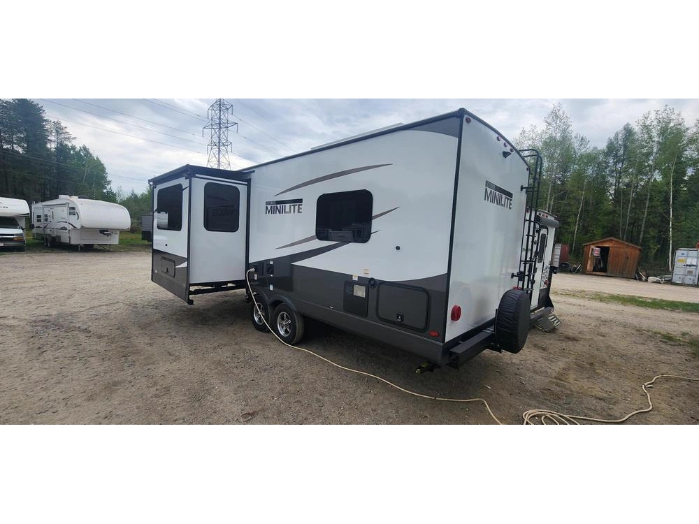 Forest River Rockwood Mini-lite 2506fk 2025 alt